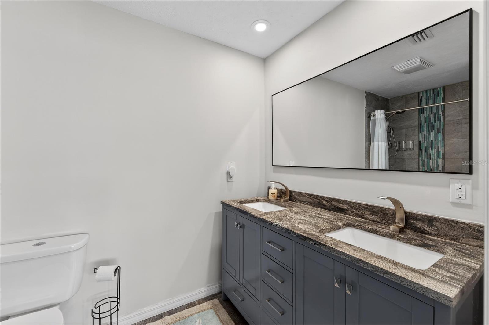 Image 29 of 77 For 2 79th Street S