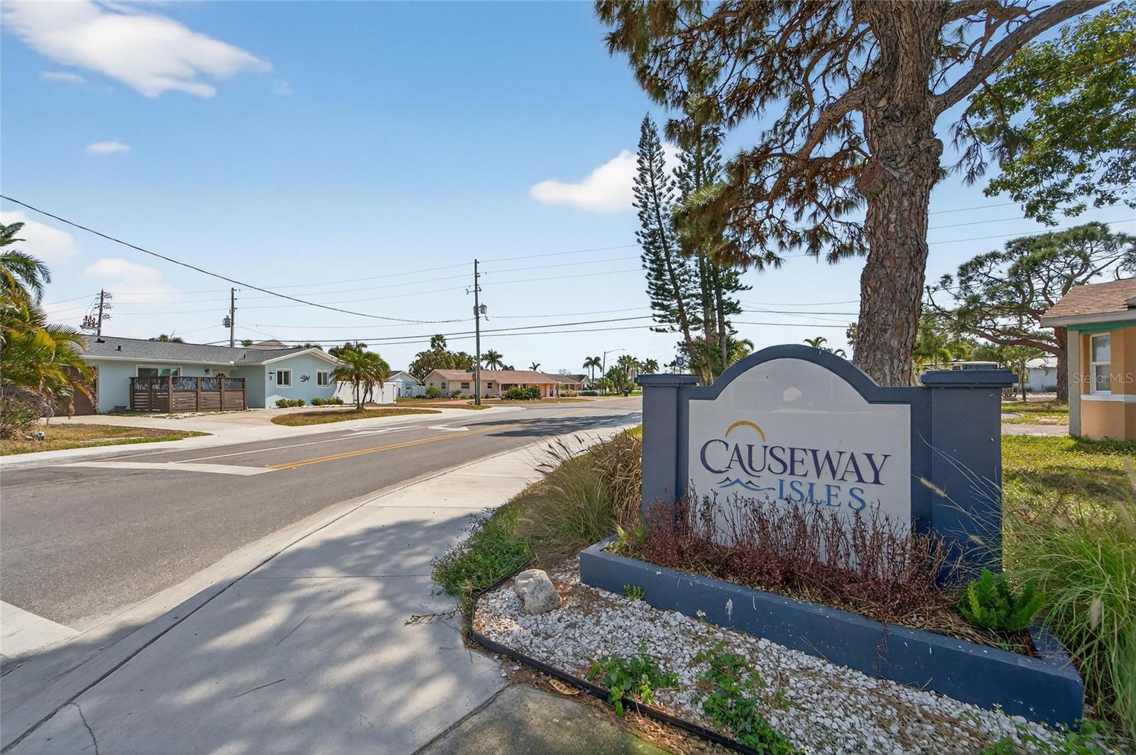 Image 57 of 77 For 2 79th Street S