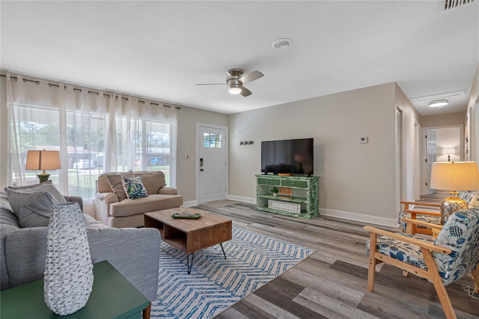 Image 18 of 86 For 12271 137th Street N