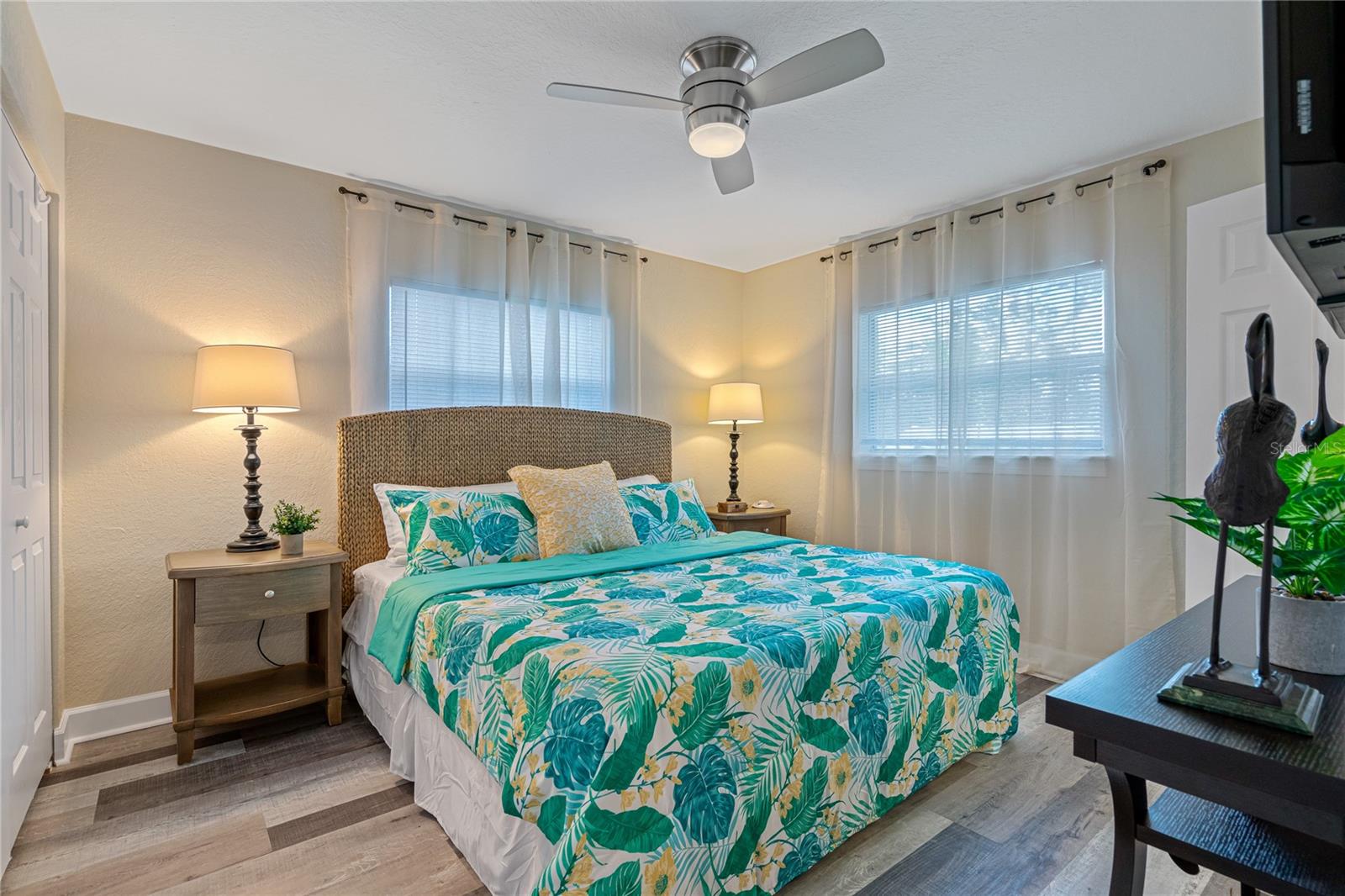 Image 32 of 86 For 12271 137th Street N