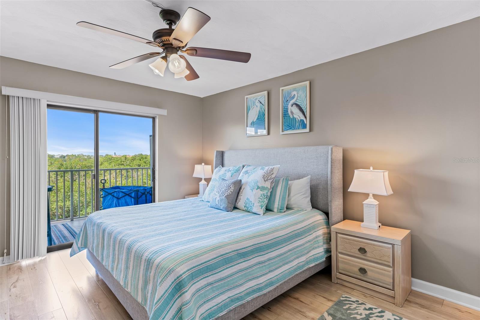 Image 10 of 16 For 19451 Gulf Boulevard 203