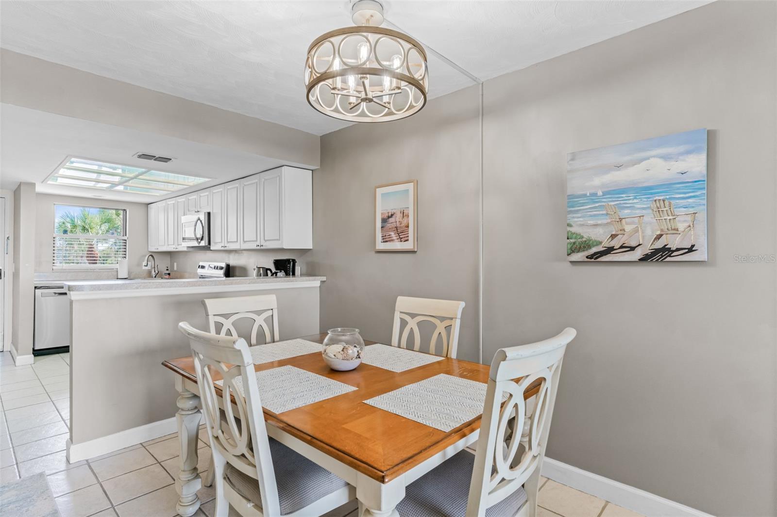 Image 5 of 16 For 19451 Gulf Boulevard 203