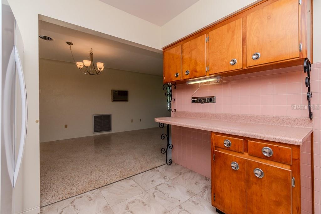 Image 16 of 35 For 5800 21st Avenue S