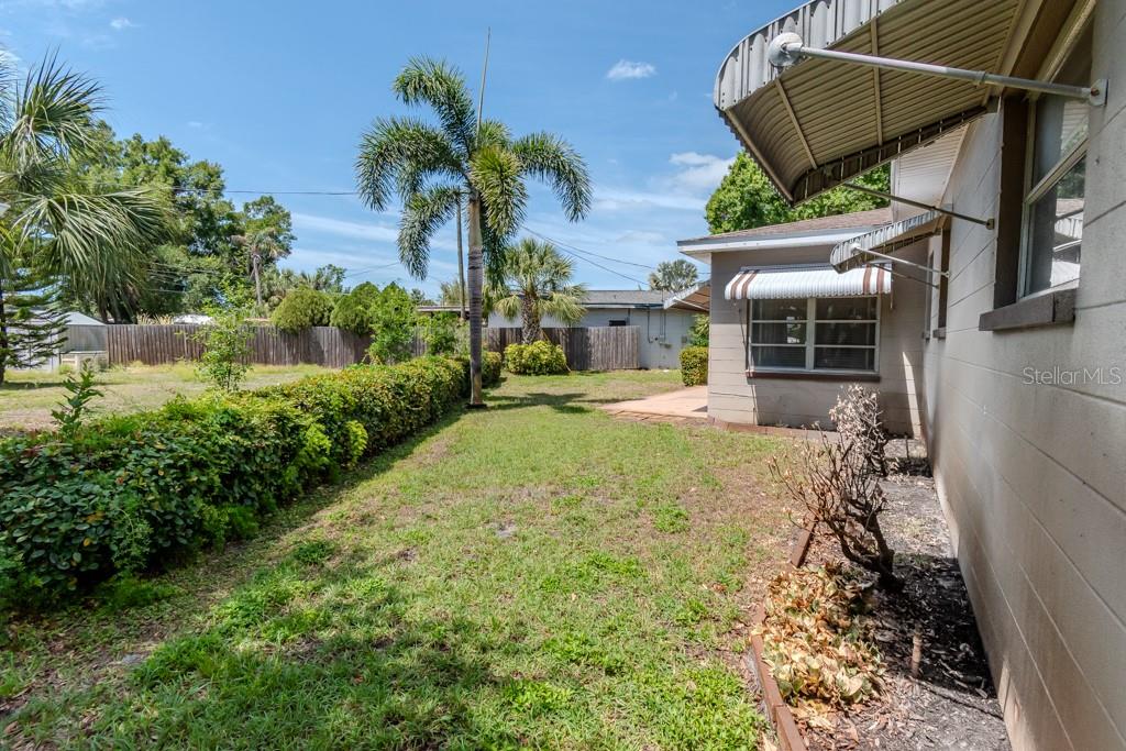 Image 5 of 35 For 5800 21st Avenue S