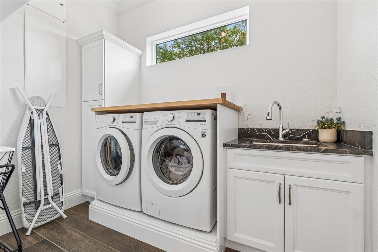 Image 18 of 60 For 8603 Alafia Hills