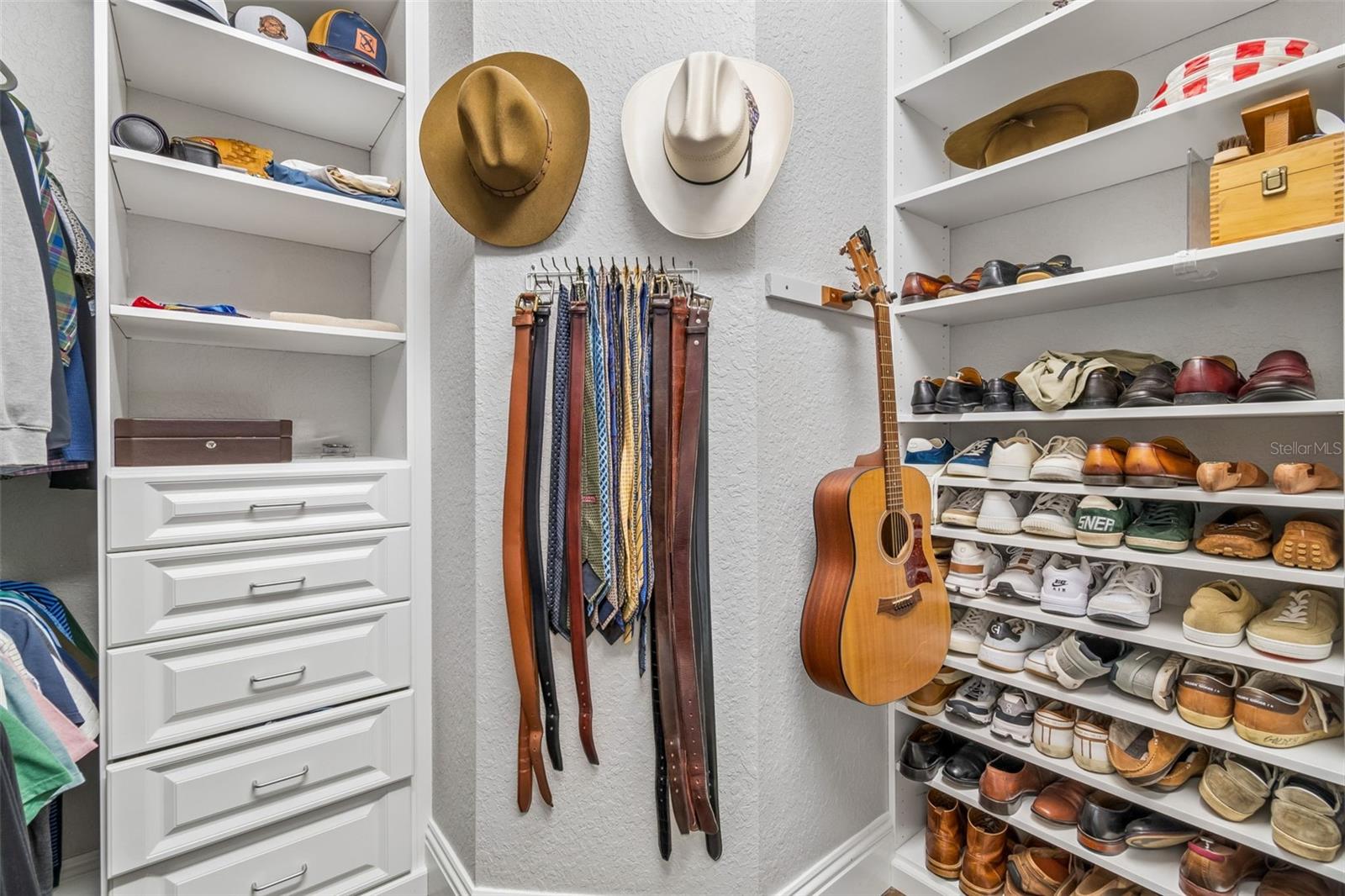 Image 25 of 60 For 8603 Alafia Hills