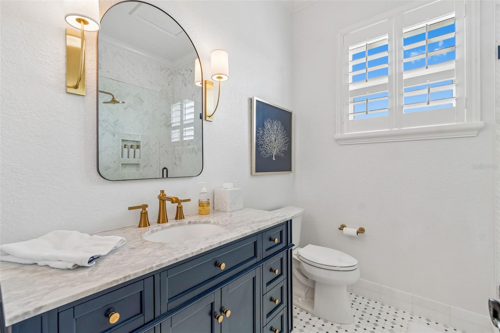 Image 35 of 60 For 8603 Alafia Hills