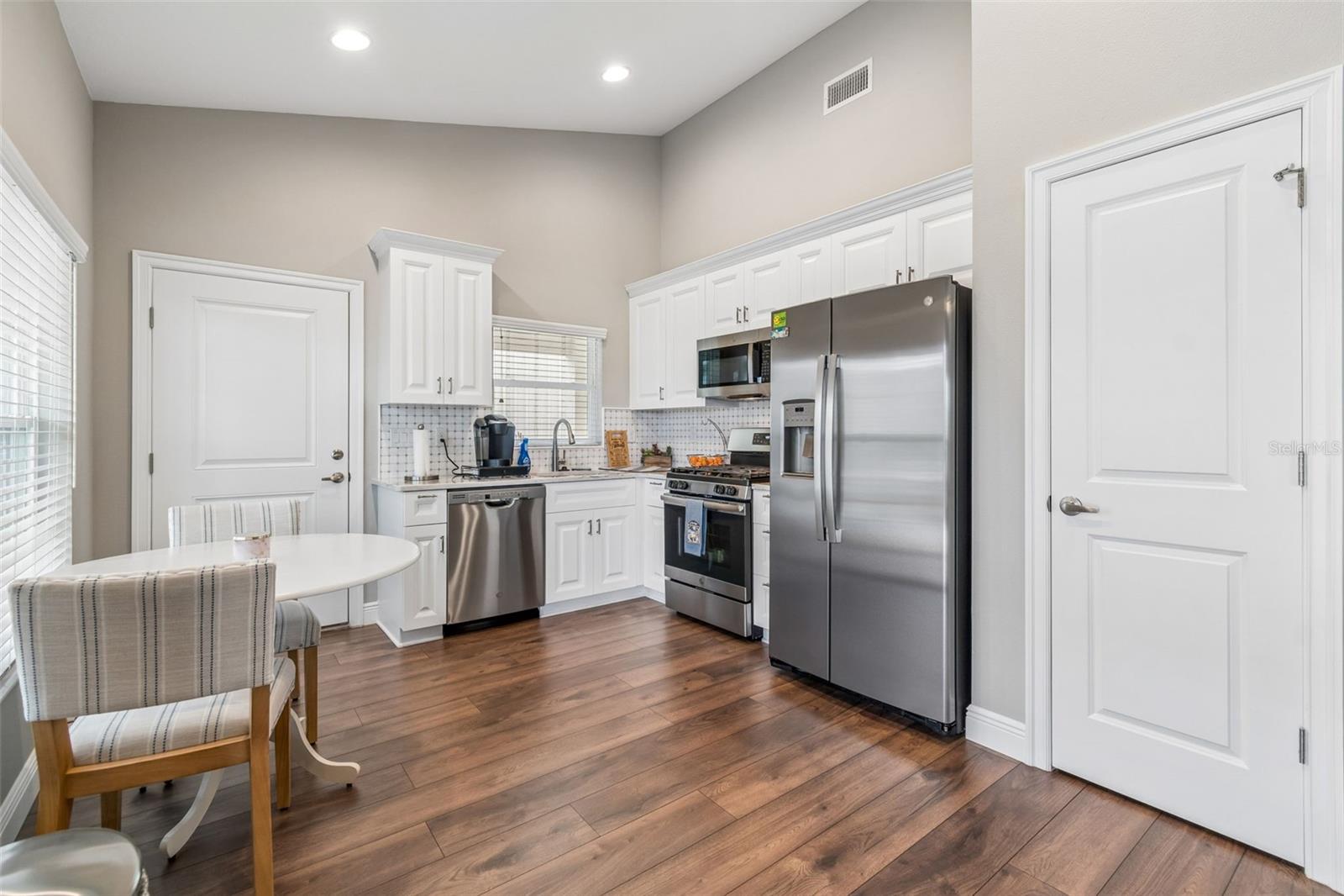 Image 47 of 60 For 8603 Alafia Hills