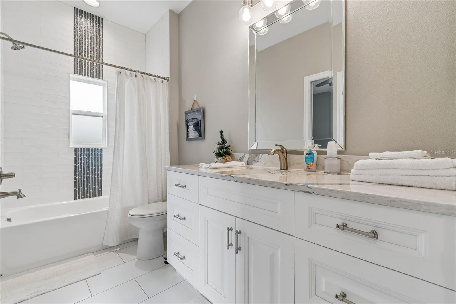 Image 53 of 60 For 8603 Alafia Hills