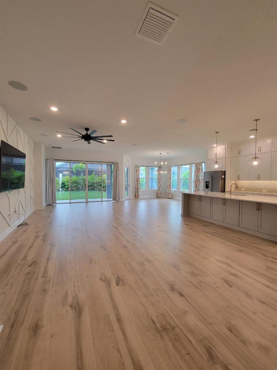 Image 6 of 55 For 7708 Paradiso Drive