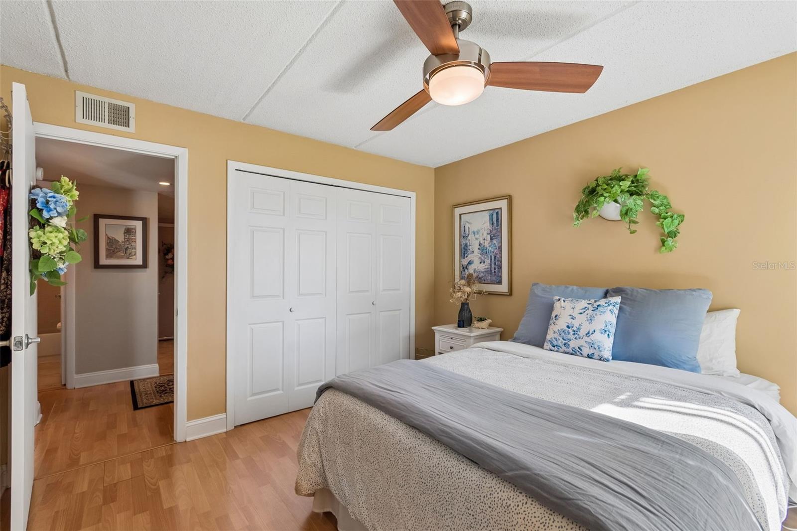 Image 17 of 40 For 3325 Bayshore Boulevard A12