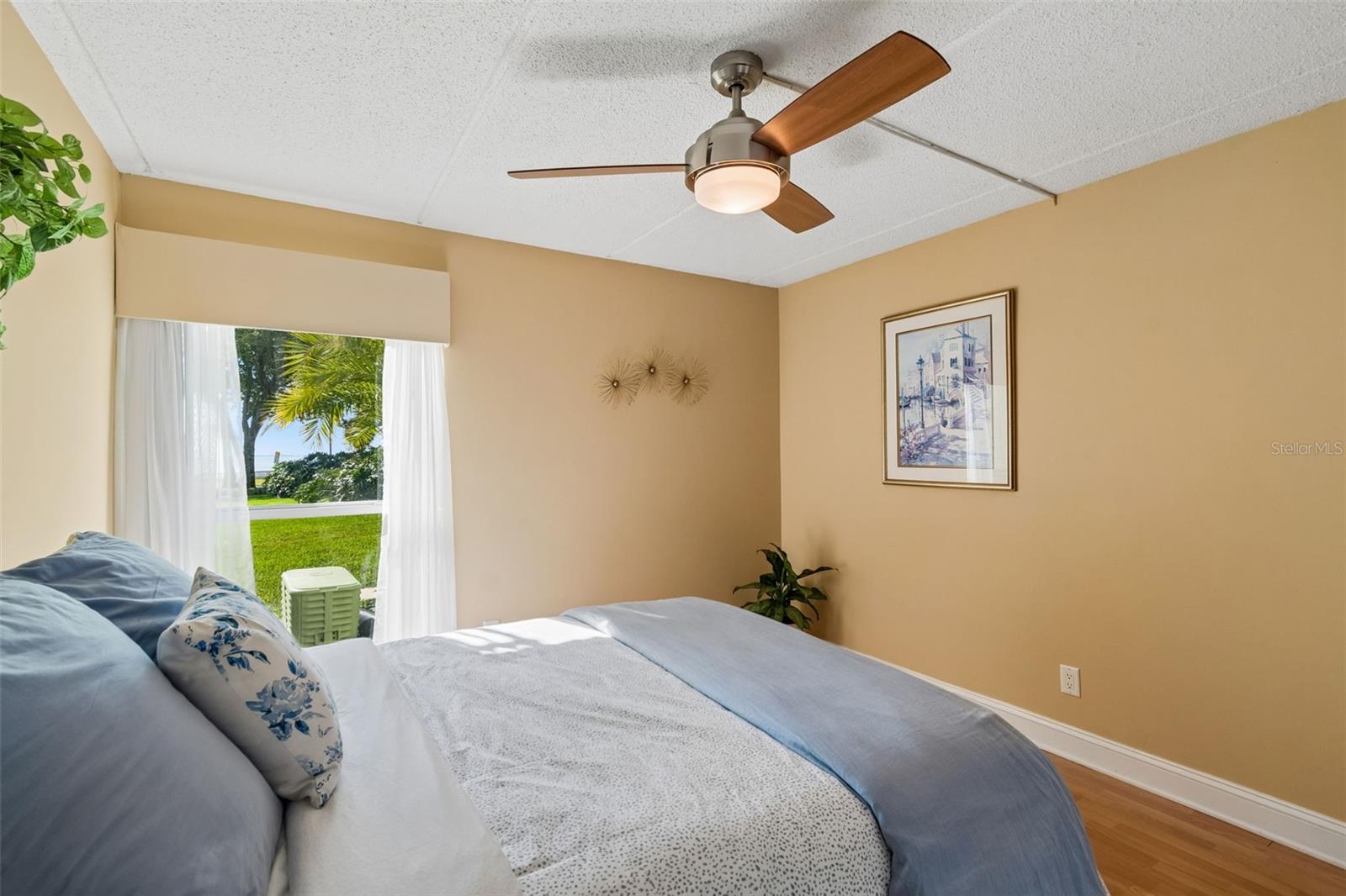 Image 18 of 40 For 3325 Bayshore Boulevard A12