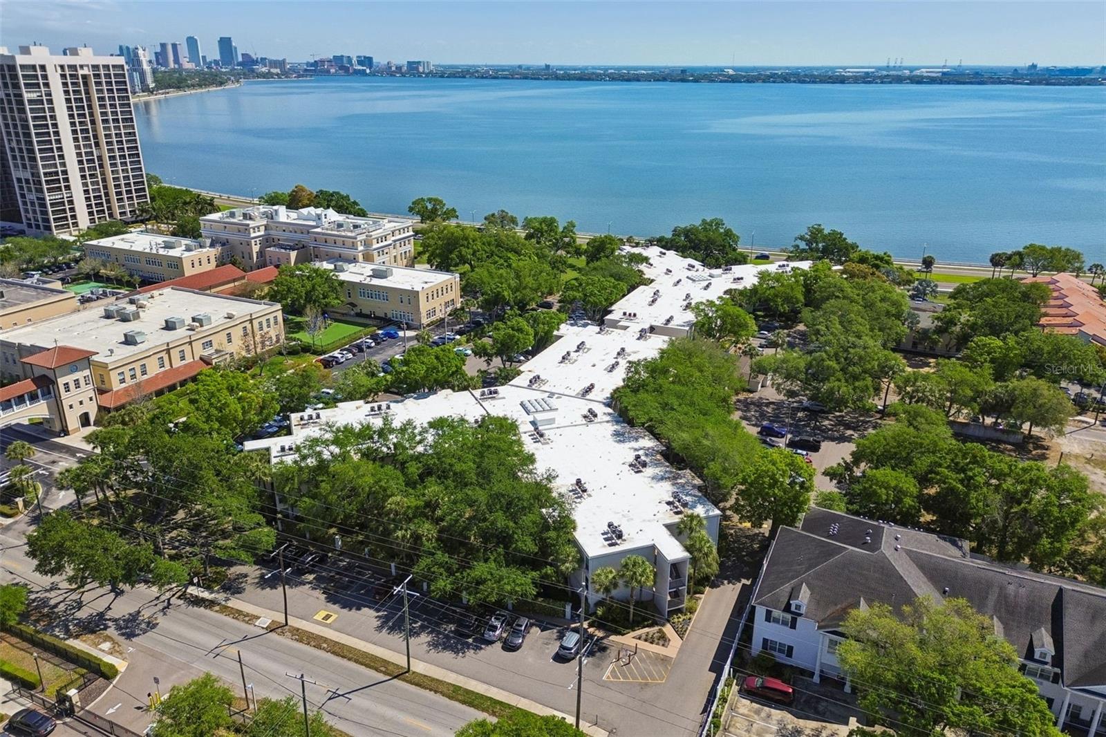 Image 40 of 40 For 3325 Bayshore Boulevard A12