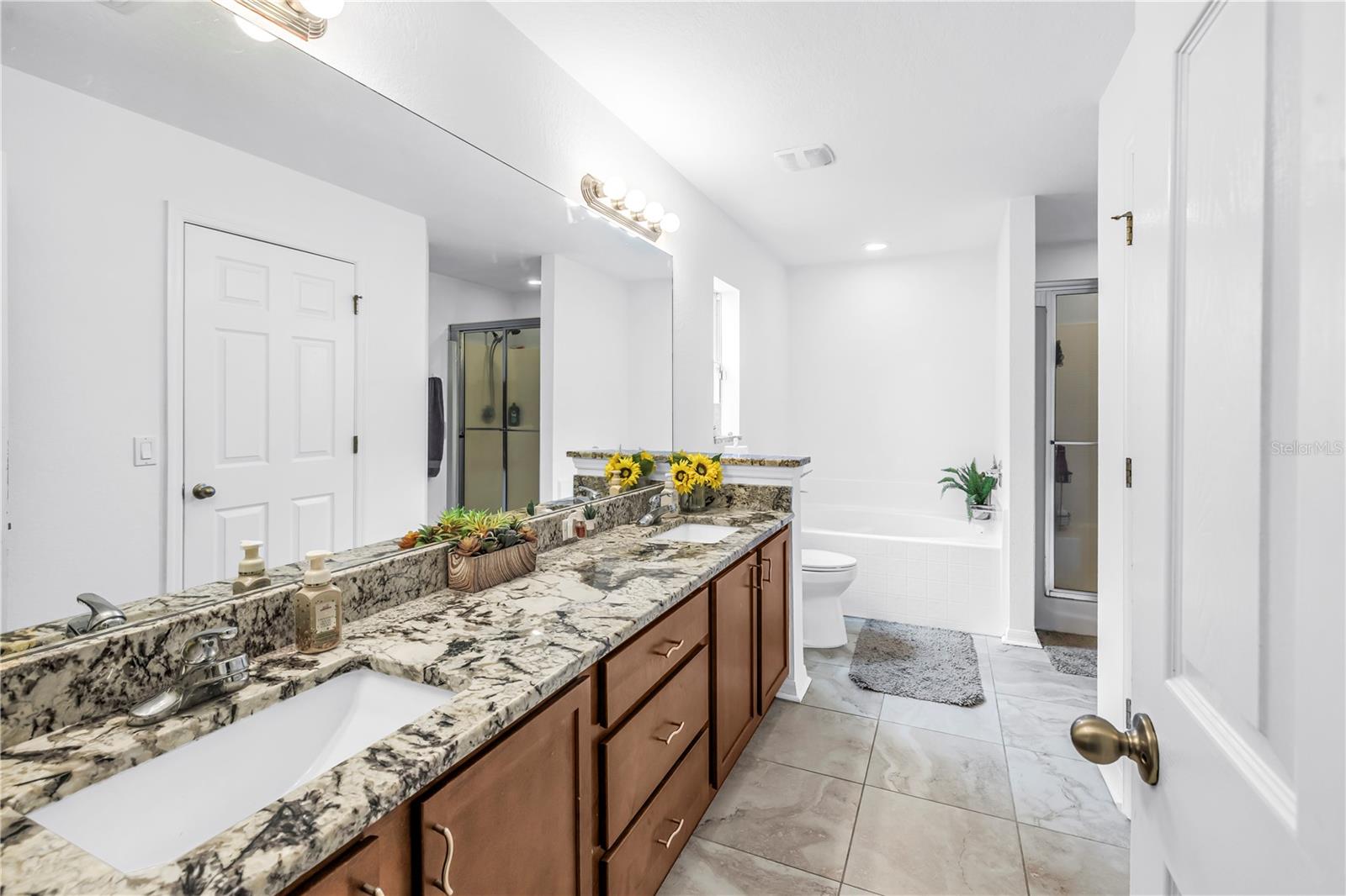 Image 21 of 63 For 9630 Nathaniel Lane