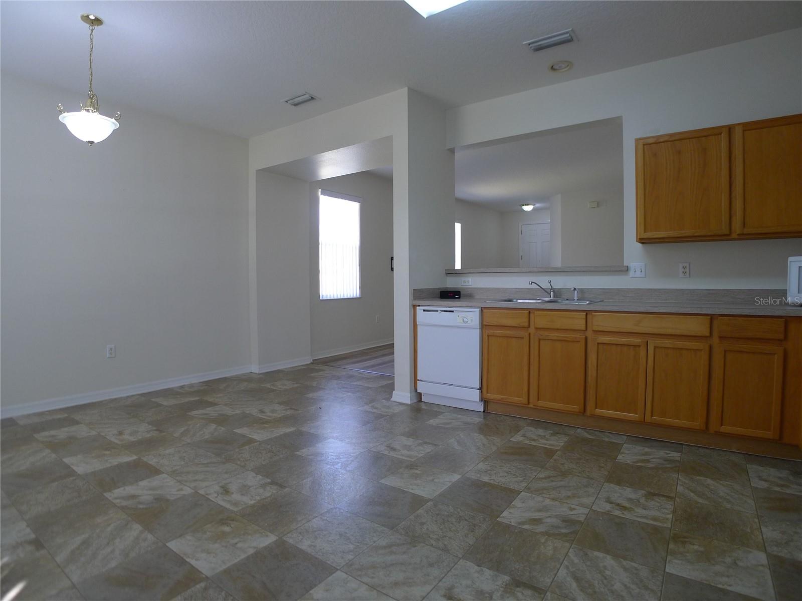 Image 3 of 20 For 6829 Lake Eaglebrooke Drive