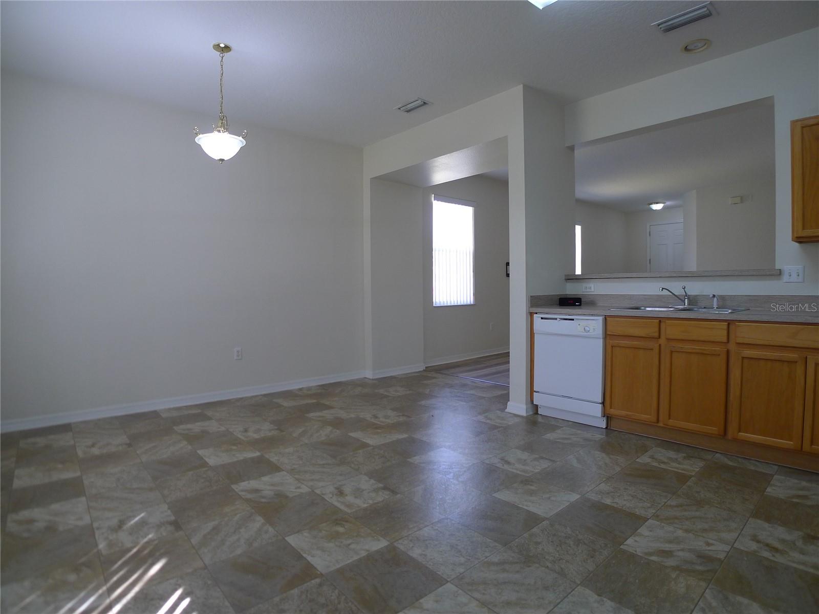 Image 7 of 20 For 6829 Lake Eaglebrooke Drive