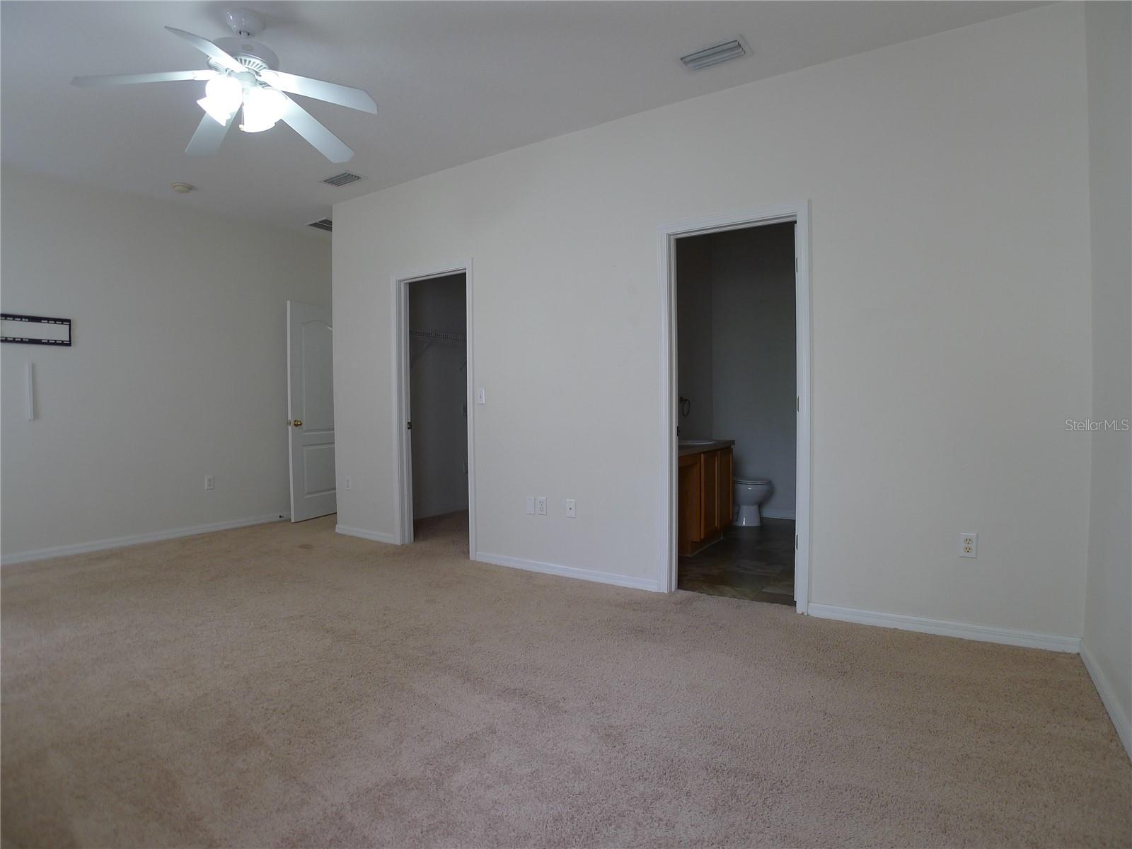 Image 8 of 20 For 6829 Lake Eaglebrooke Drive