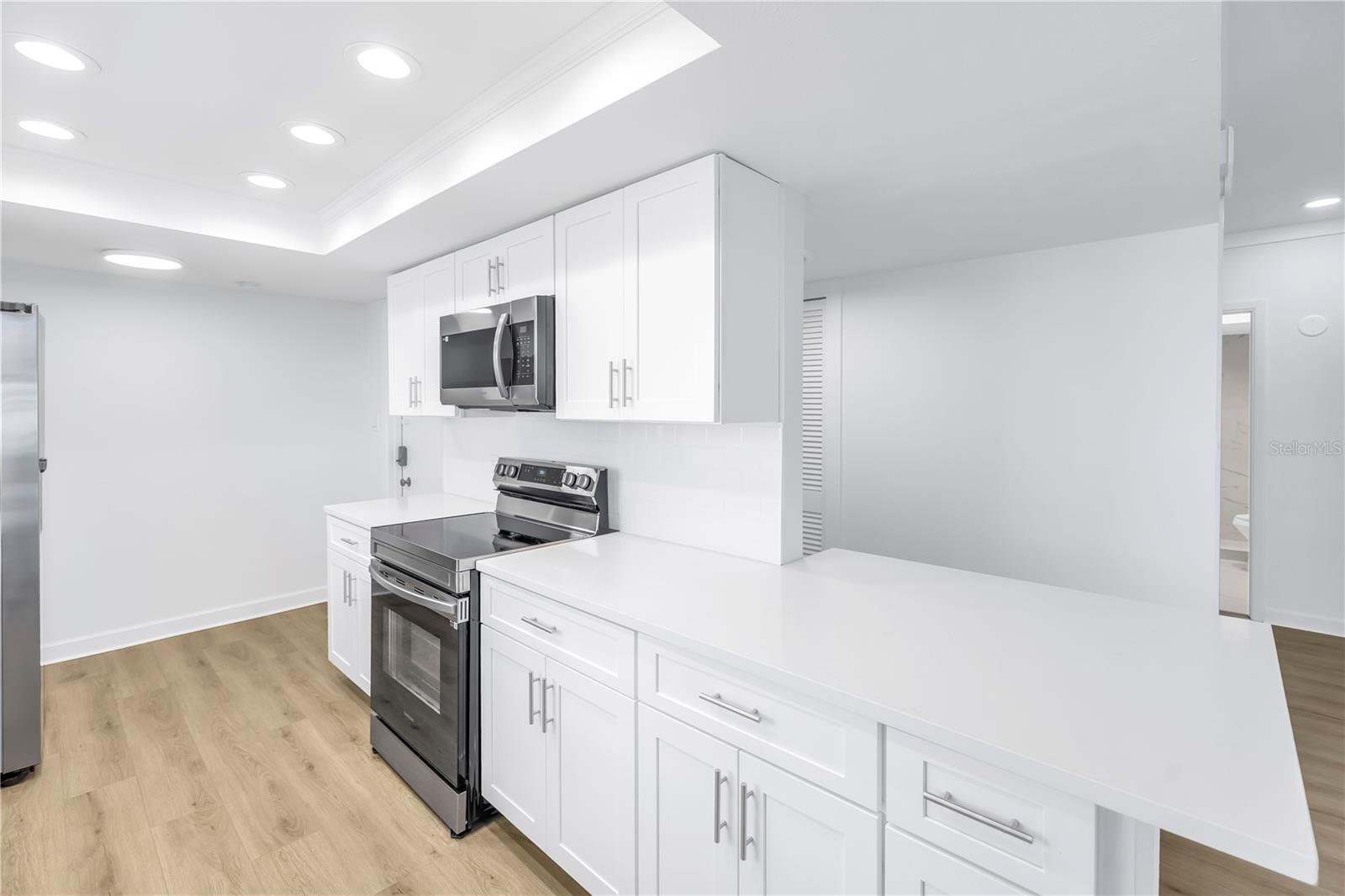 Image 10 of 70 For 270 Skiff Point A5