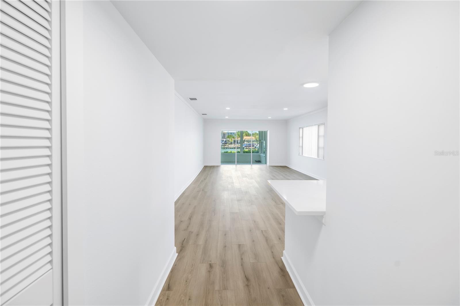 Image 11 of 70 For 270 Skiff Point A5