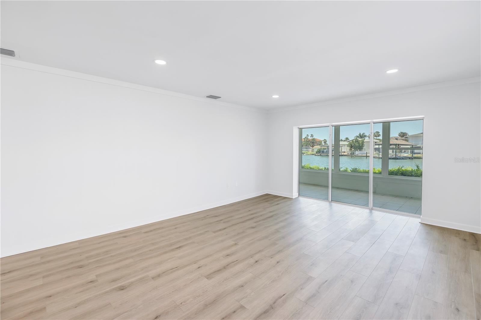 Image 17 of 70 For 270 Skiff Point A5