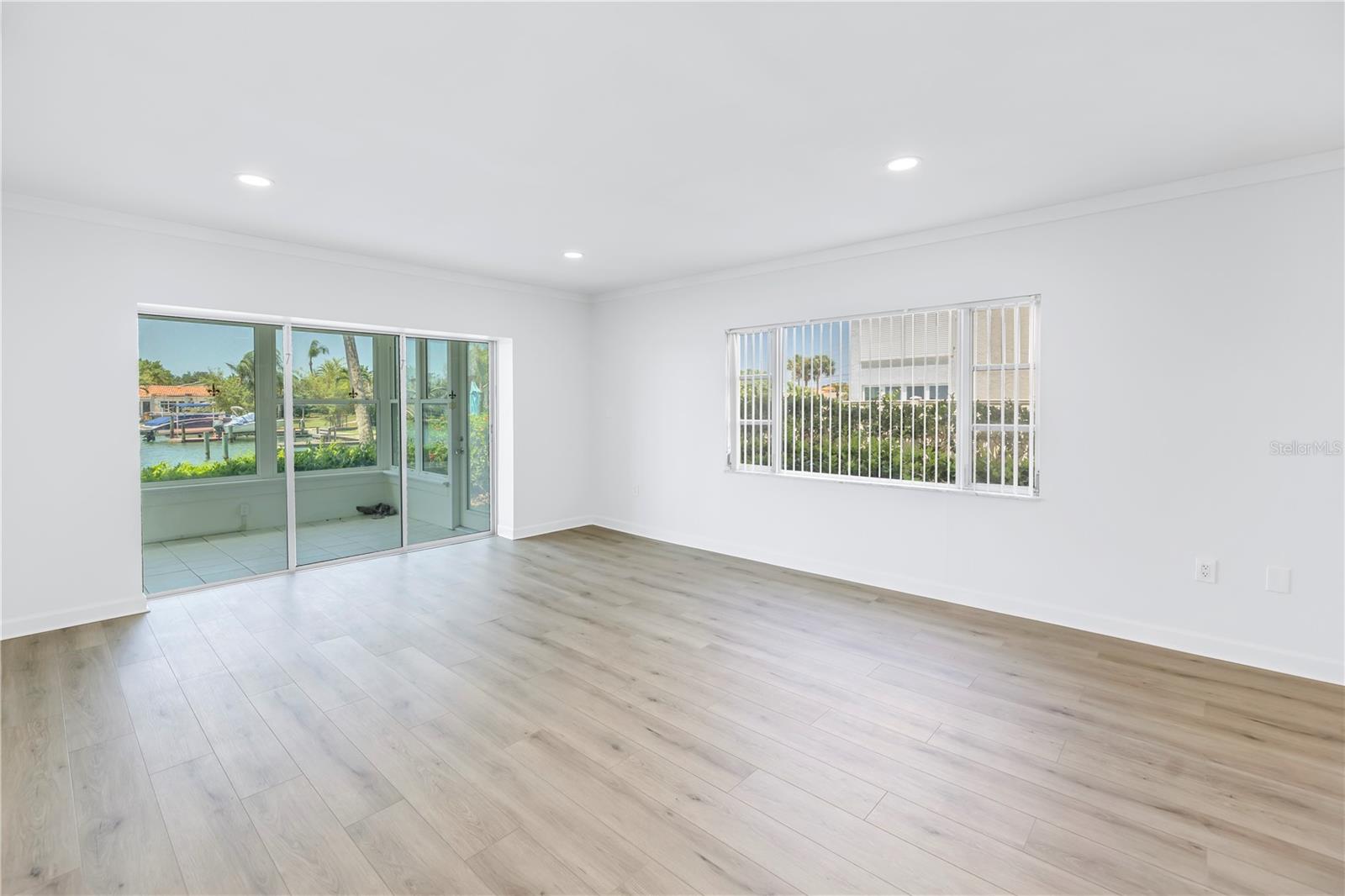 Image 19 of 70 For 270 Skiff Point A5