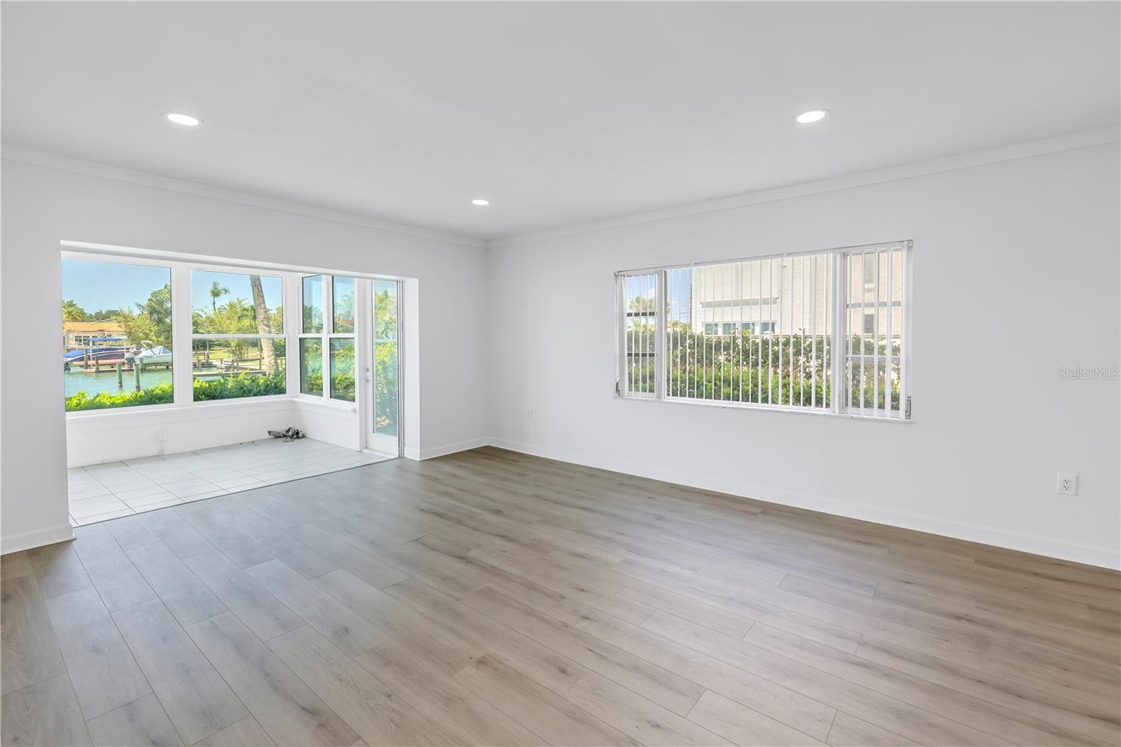 Image 25 of 70 For 270 Skiff Point A5