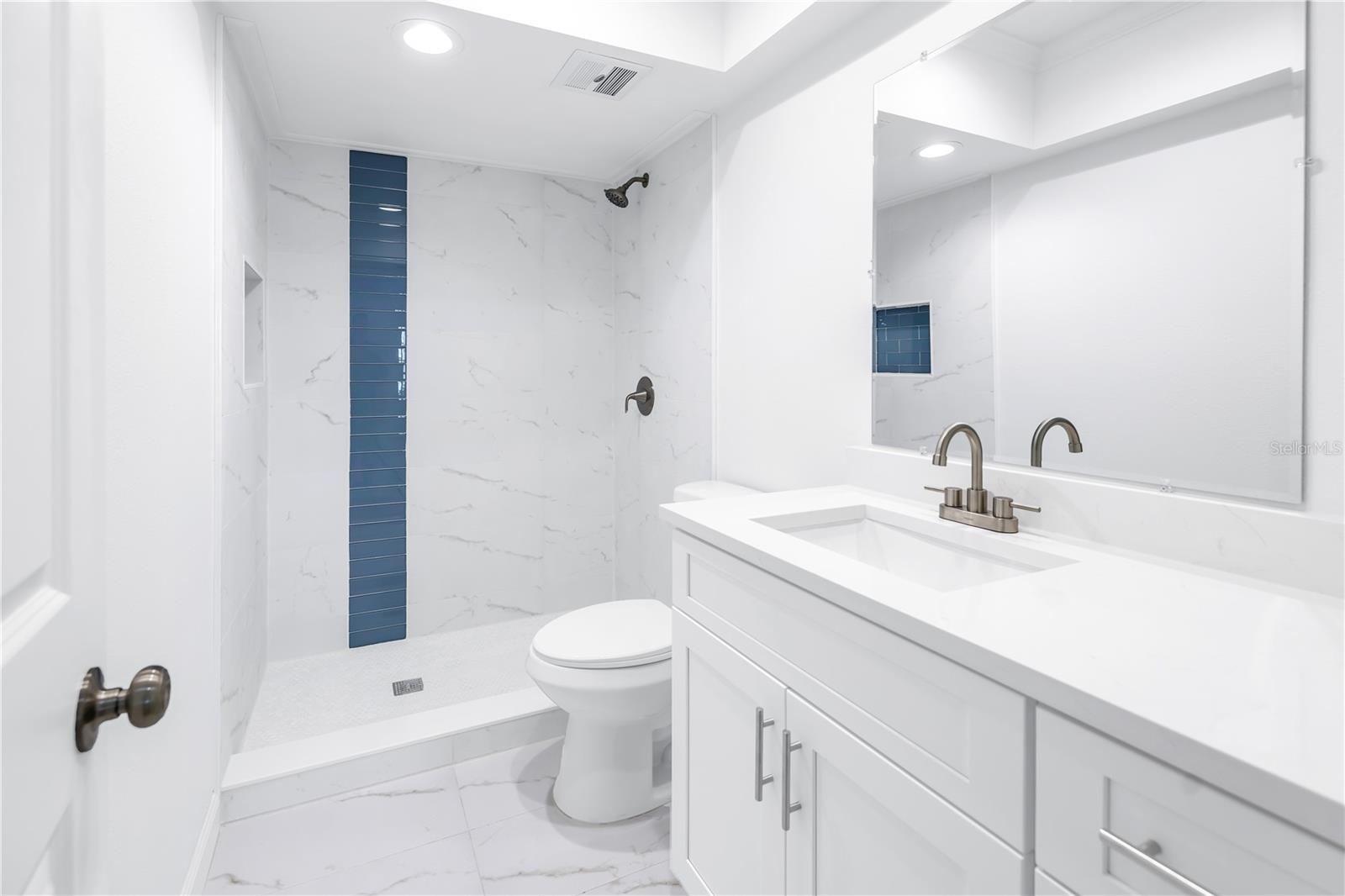 Image 26 of 70 For 270 Skiff Point A5