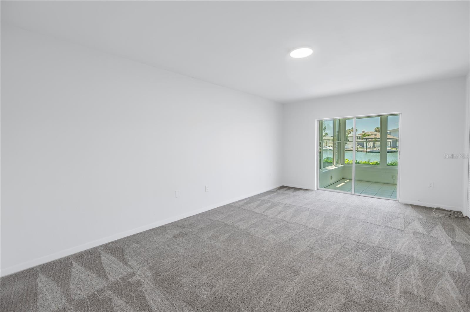 Image 33 of 70 For 270 Skiff Point A5