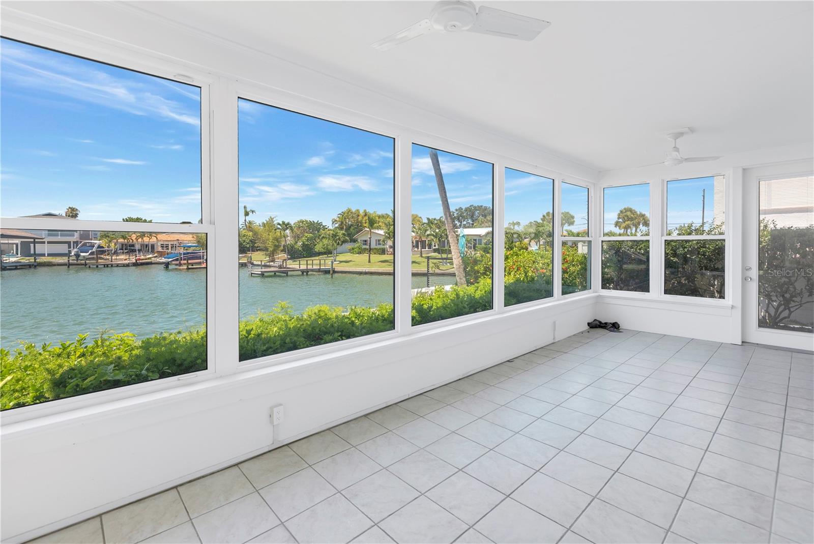 Image 39 of 70 For 270 Skiff Point A5