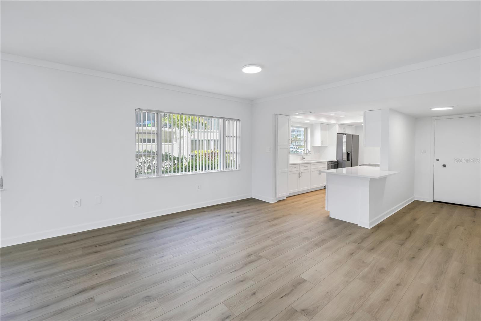 Image 4 of 70 For 270 Skiff Point A5