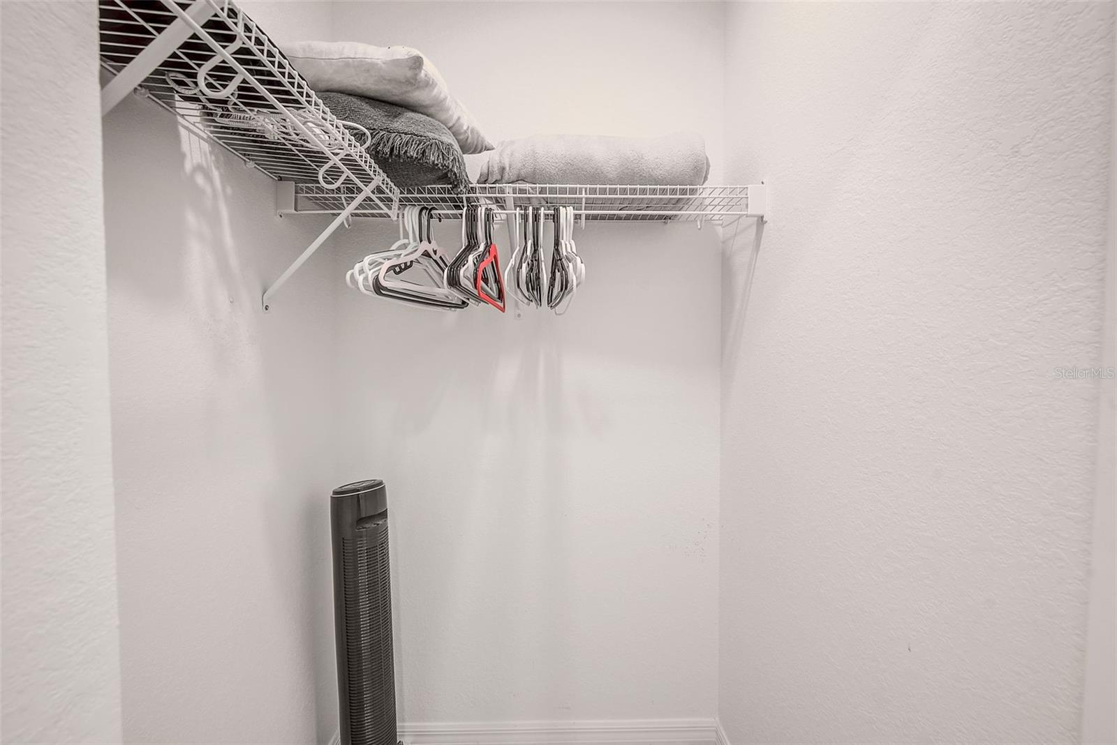 Image 21 of 50 For 18028 Gawthrop Drive 101