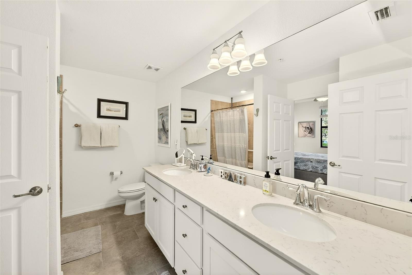 Image 24 of 50 For 18028 Gawthrop Drive 101