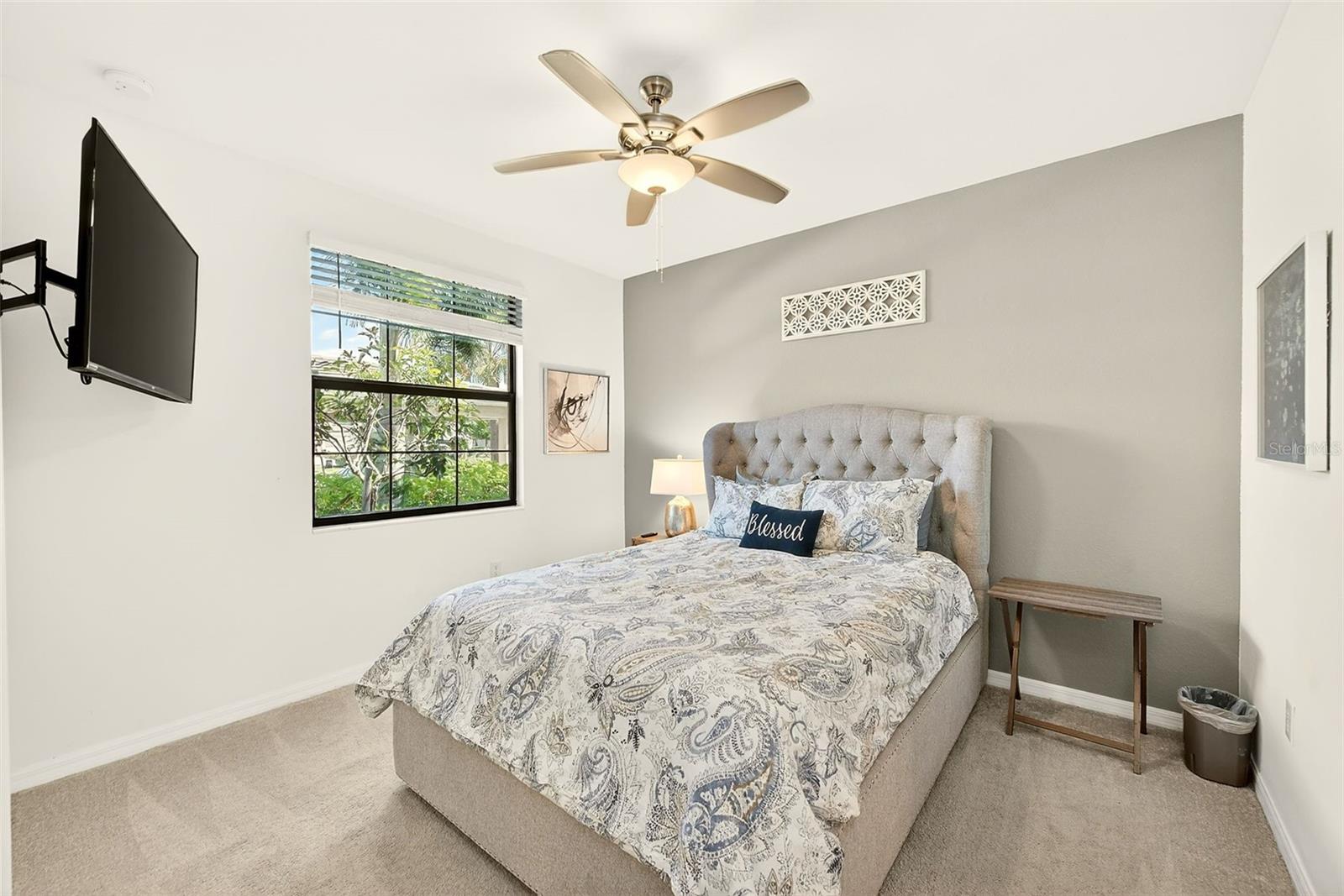 Image 25 of 50 For 18028 Gawthrop Drive 101