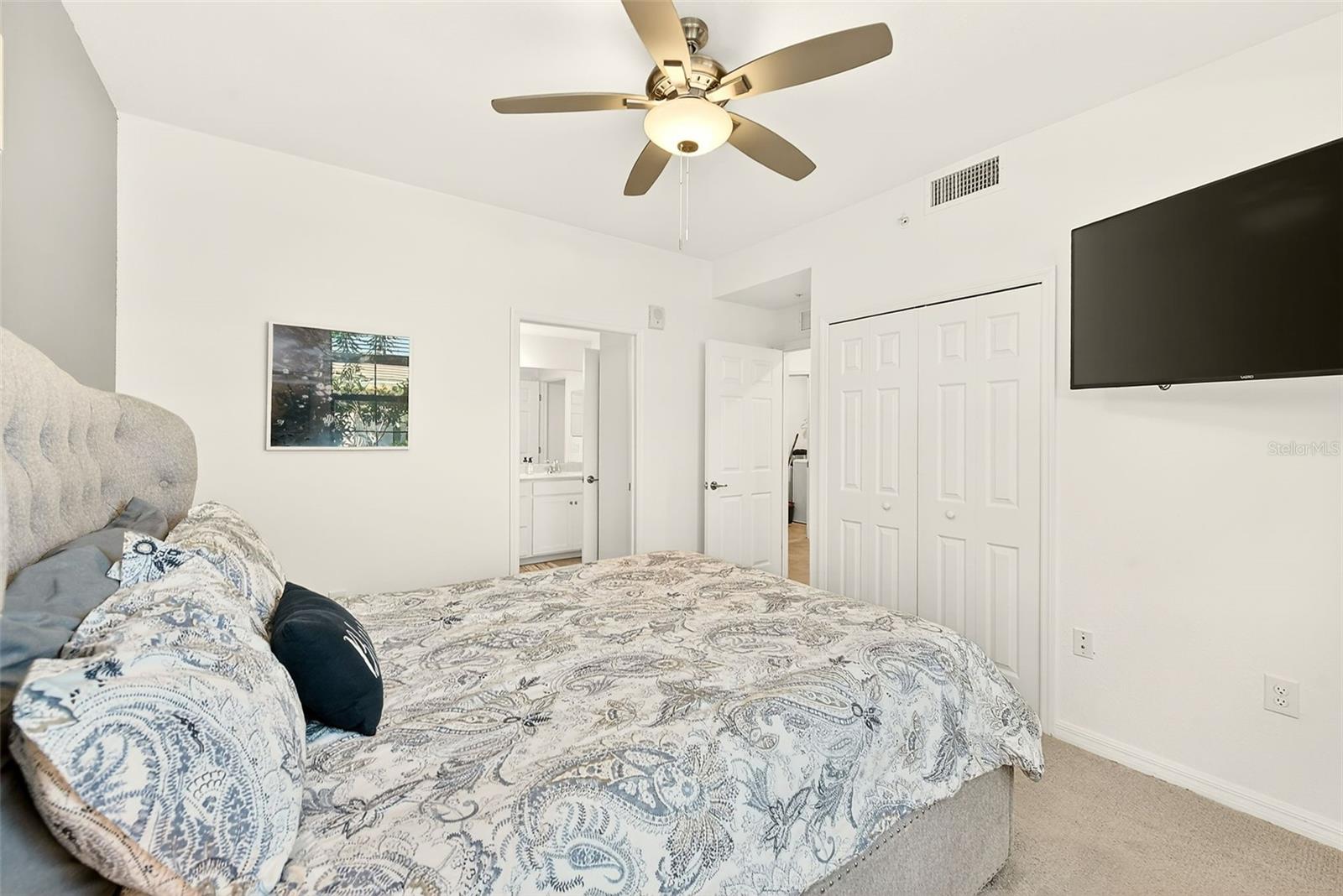 Image 26 of 50 For 18028 Gawthrop Drive 101