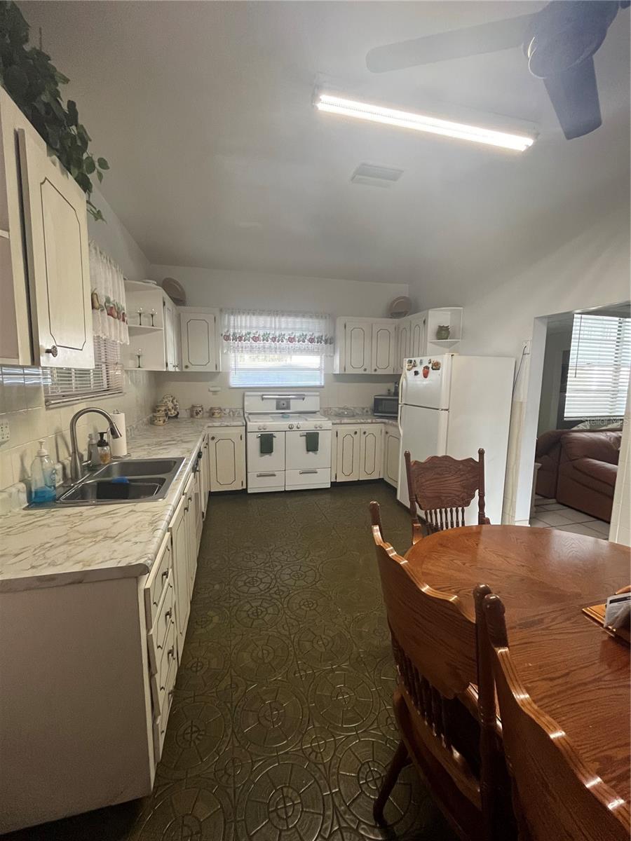 Image 10 of 37 For 2405 Corrine Street