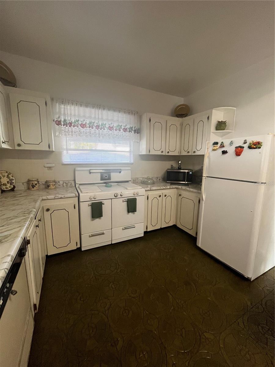 Image 11 of 37 For 2405 Corrine Street