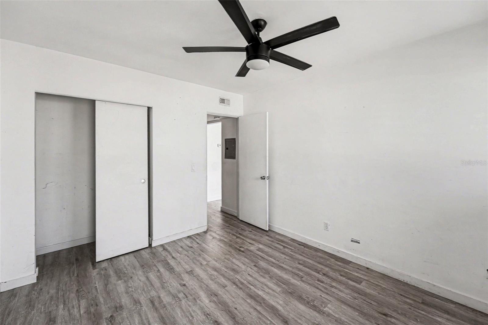 Image 18 of 26 For 4061 55th Way N 1042