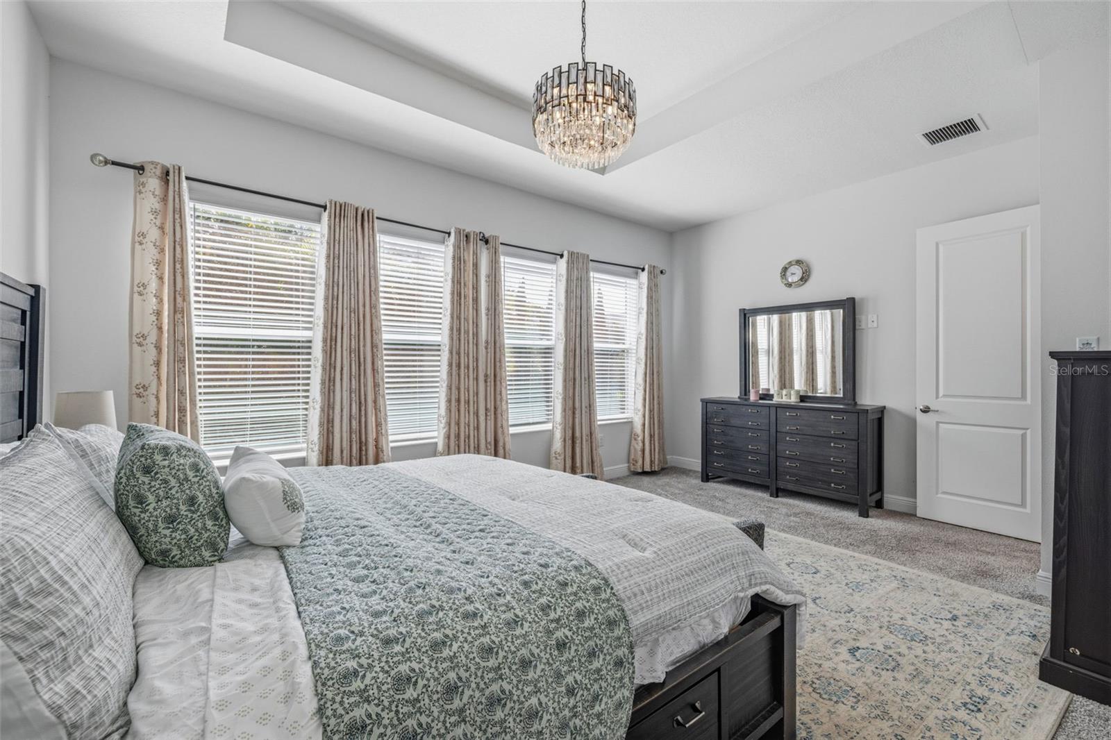 Image 14 of 45 For 5925 Silver Sun Drive