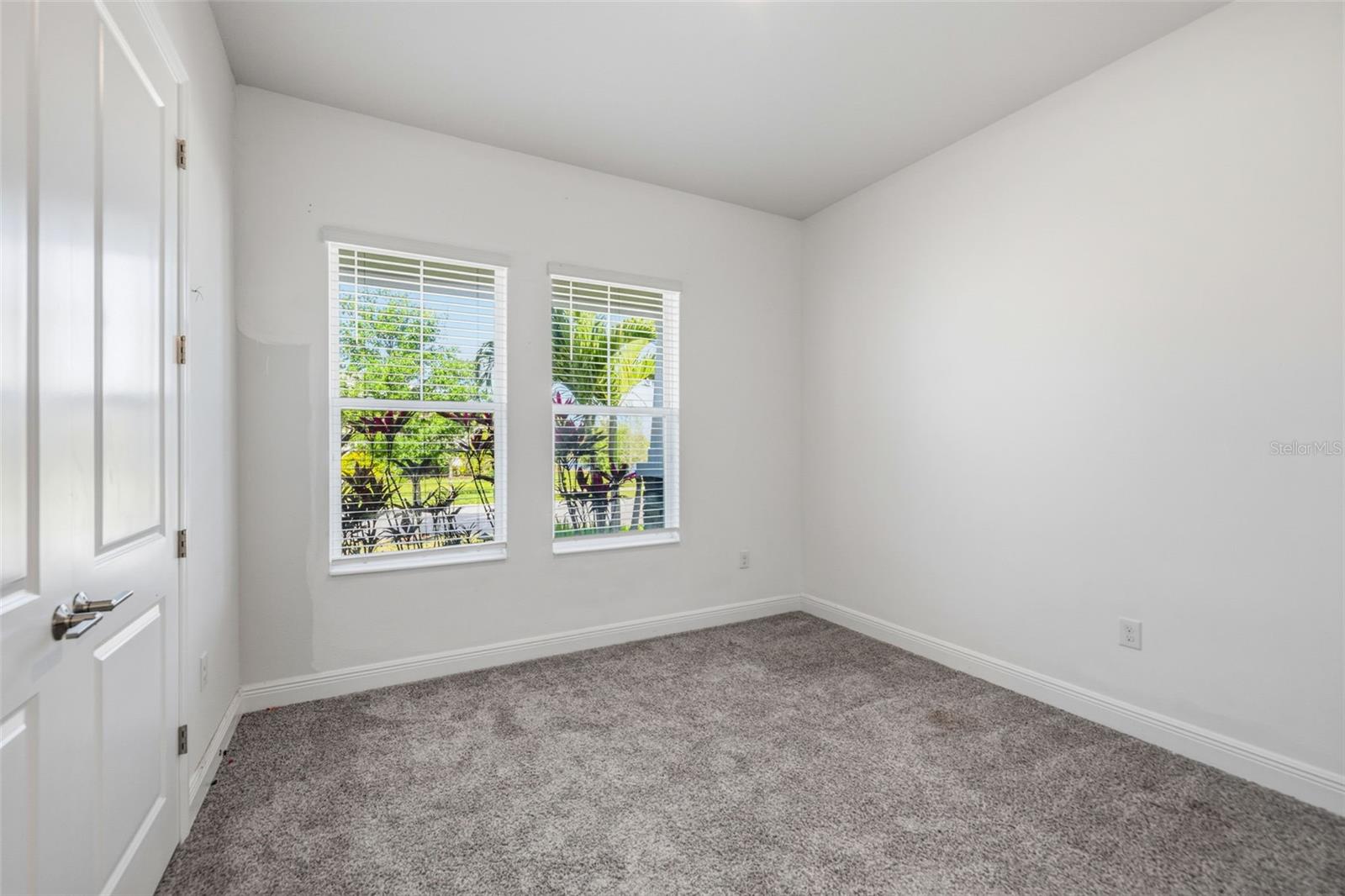 Image 21 of 45 For 5925 Silver Sun Drive