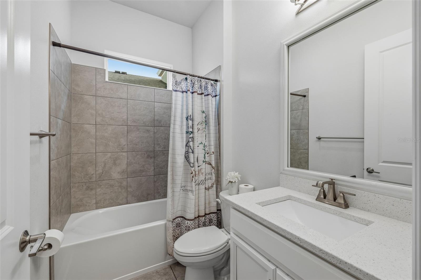 Image 22 of 45 For 5925 Silver Sun Drive