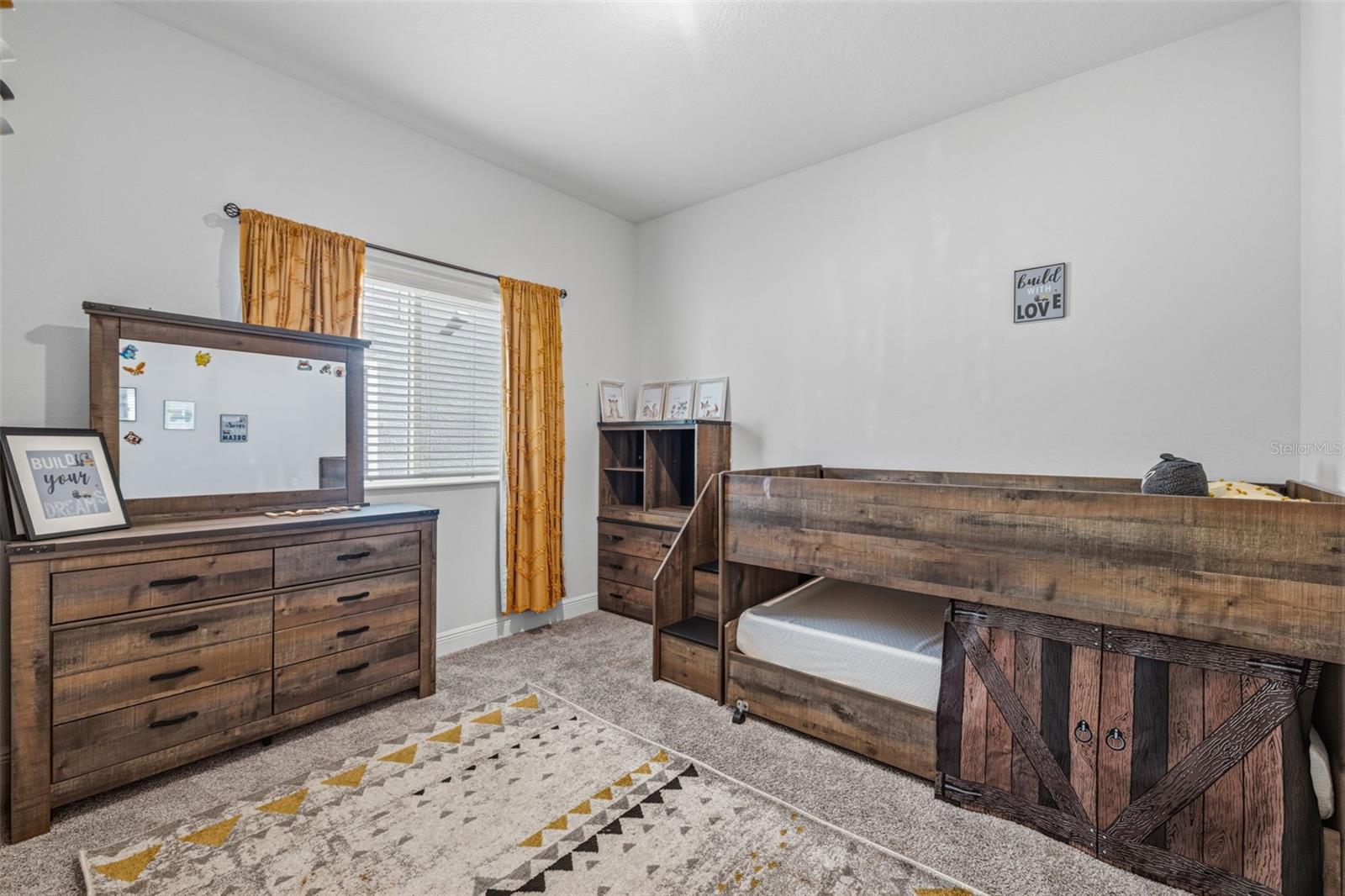 Image 23 of 45 For 5925 Silver Sun Drive