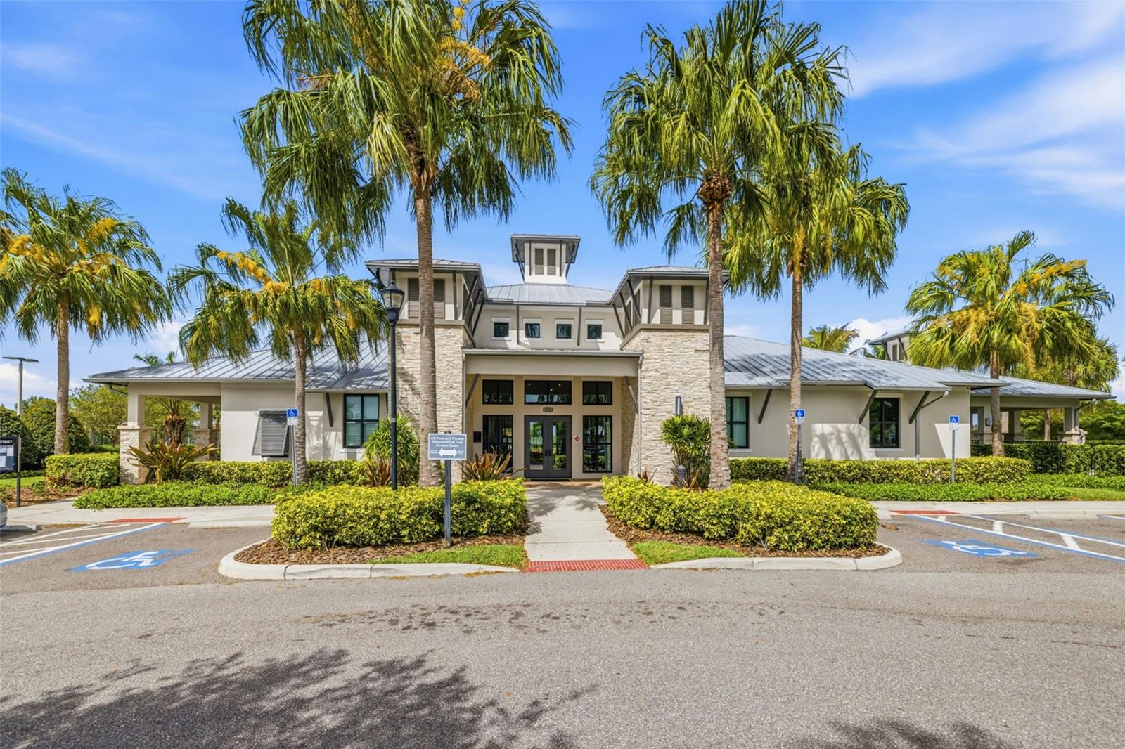 Image 36 of 45 For 5925 Silver Sun Drive