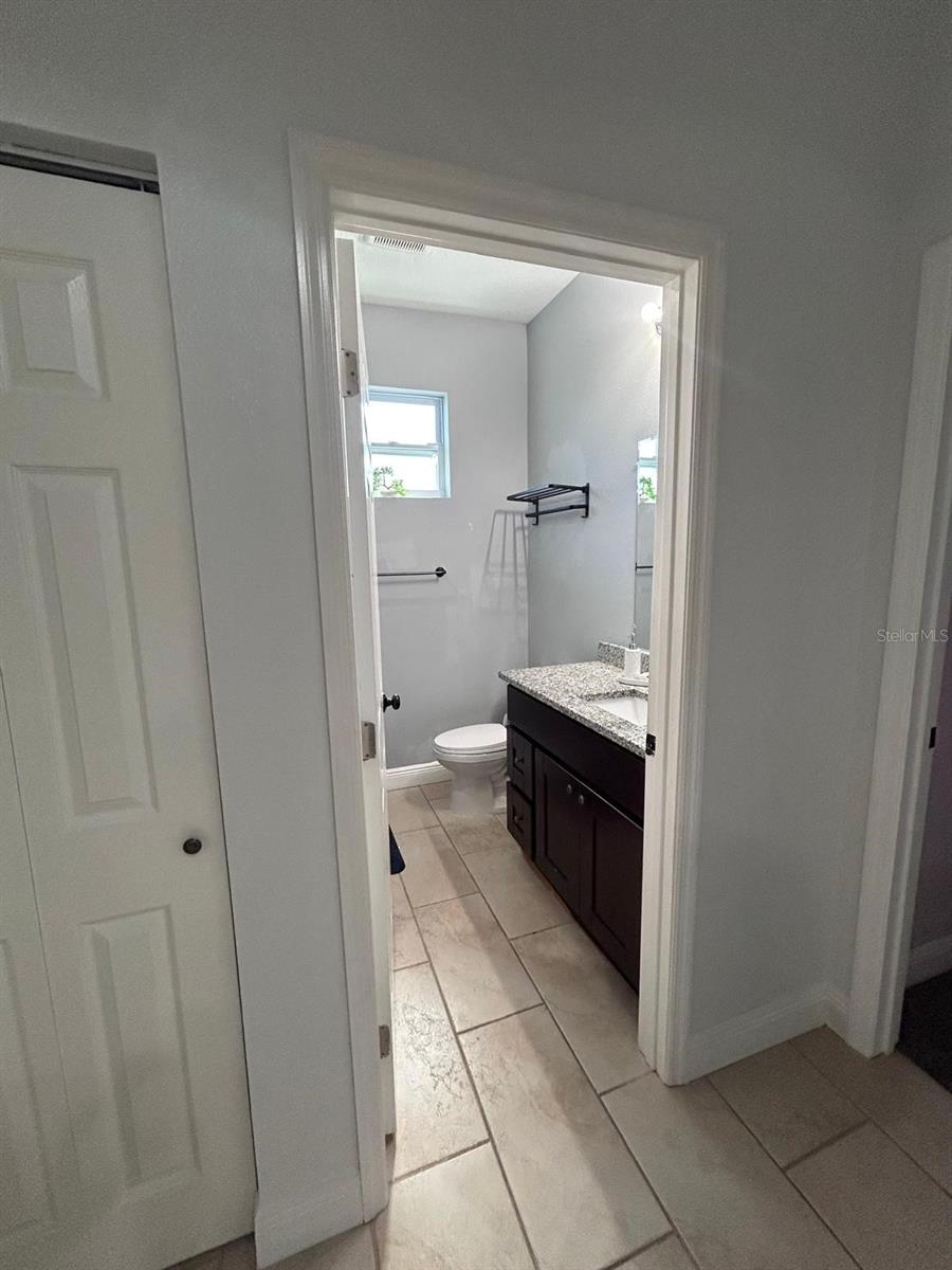 Listing photo id 26 for 5103 18th Avenue