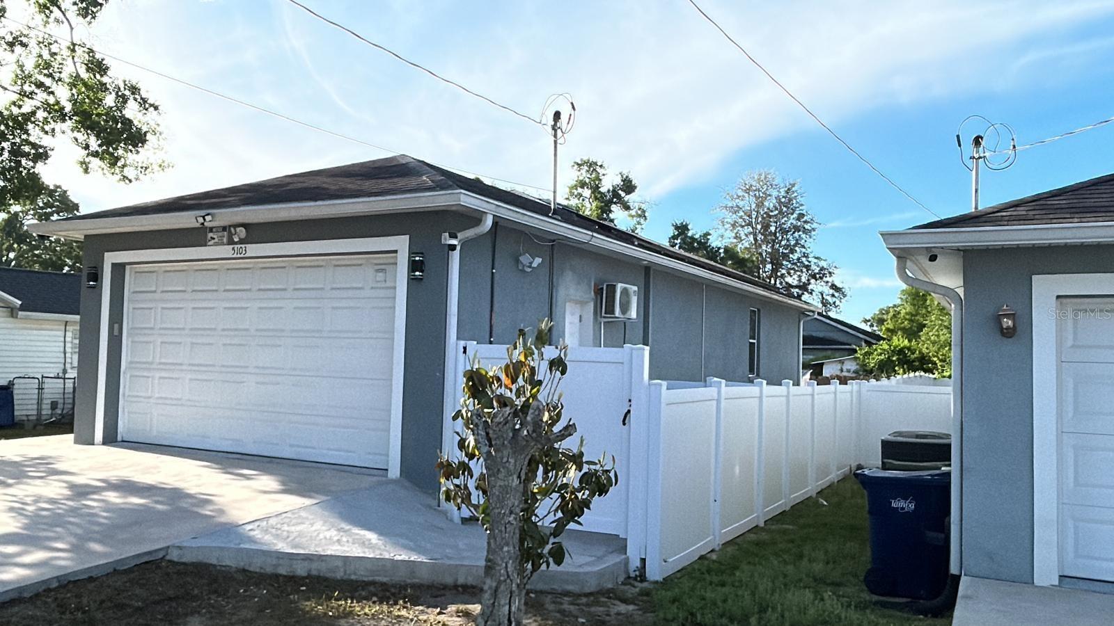 Listing photo id 1 for 5103 18th Avenue