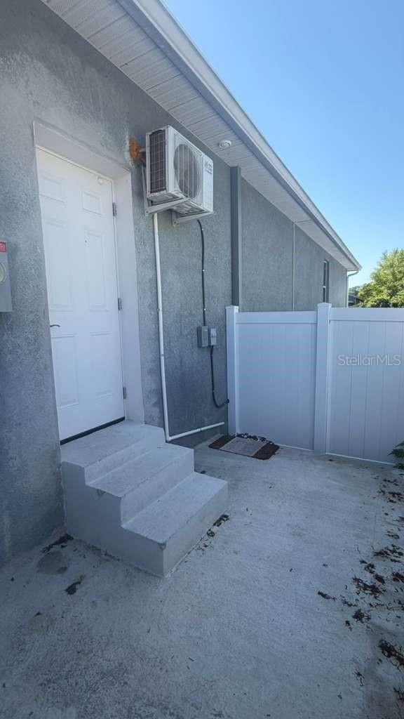 Listing photo id 30 for 5103 18th Avenue