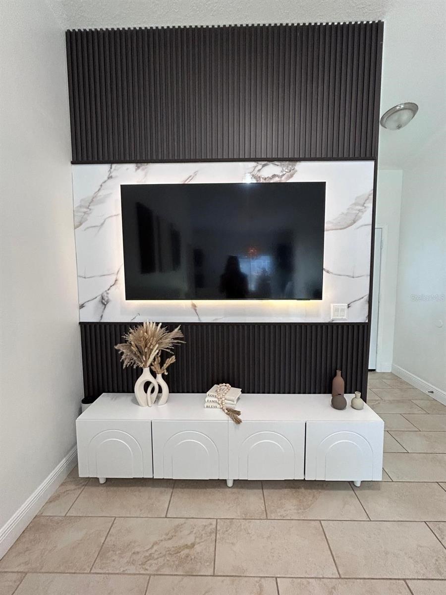 Listing photo id 7 for 5103 18th Avenue