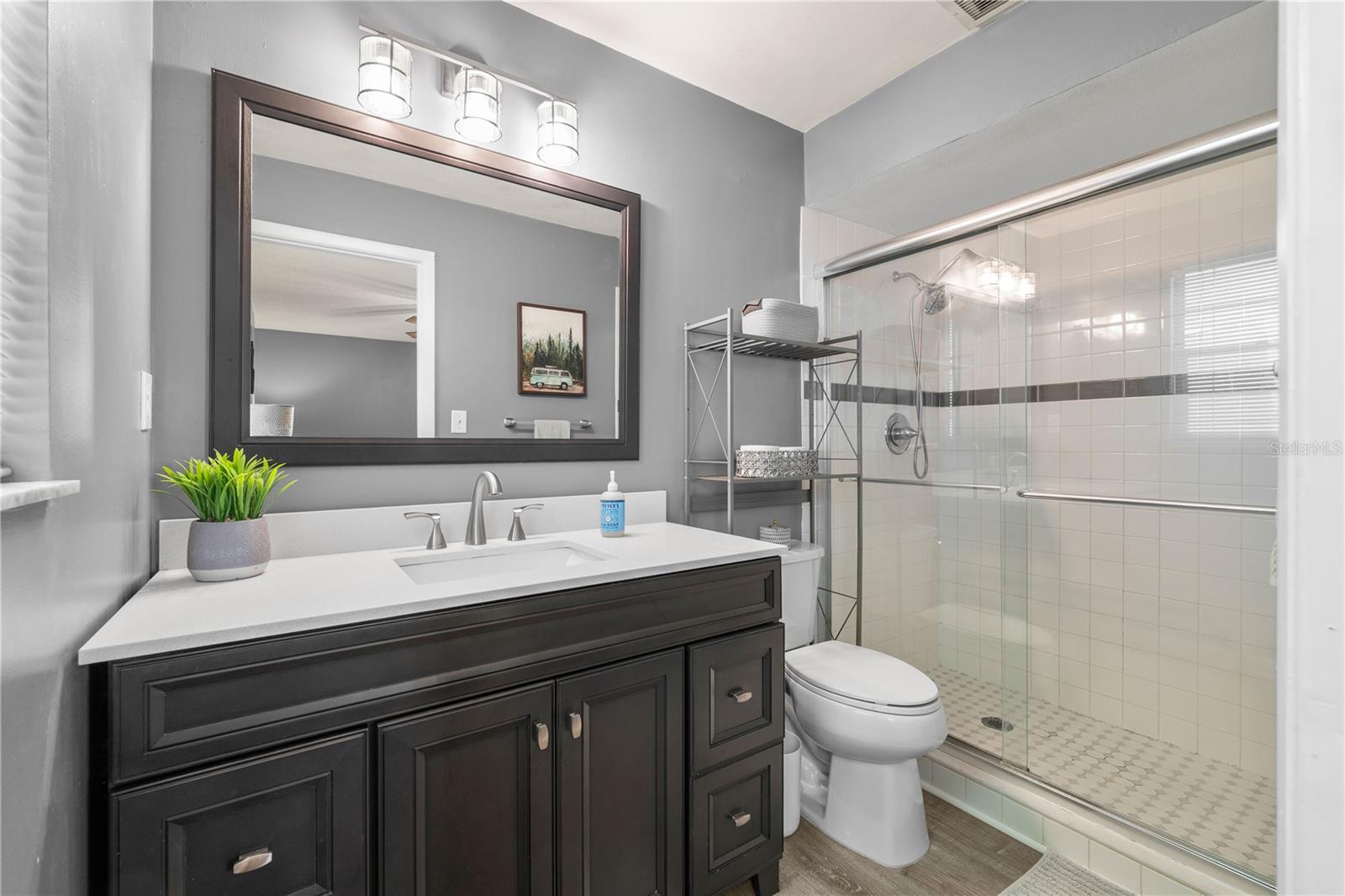 Image 11 of 23 For 1960 Union Street 28