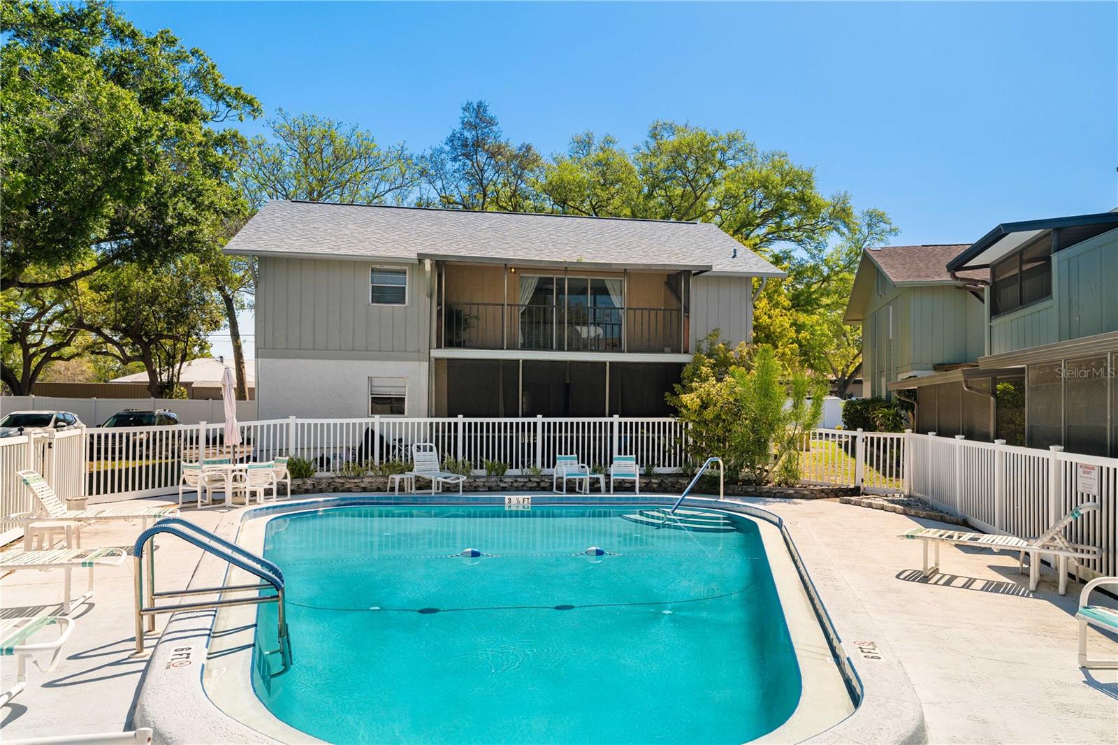 Image 18 of 23 For 1960 Union Street 28