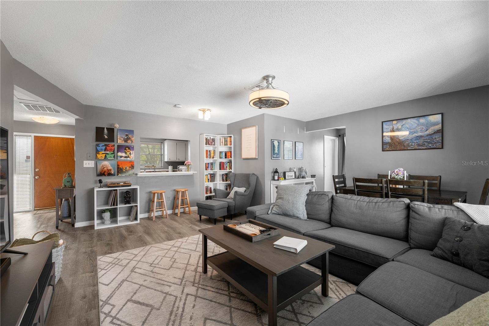 Image 3 of 23 For 1960 Union Street 28