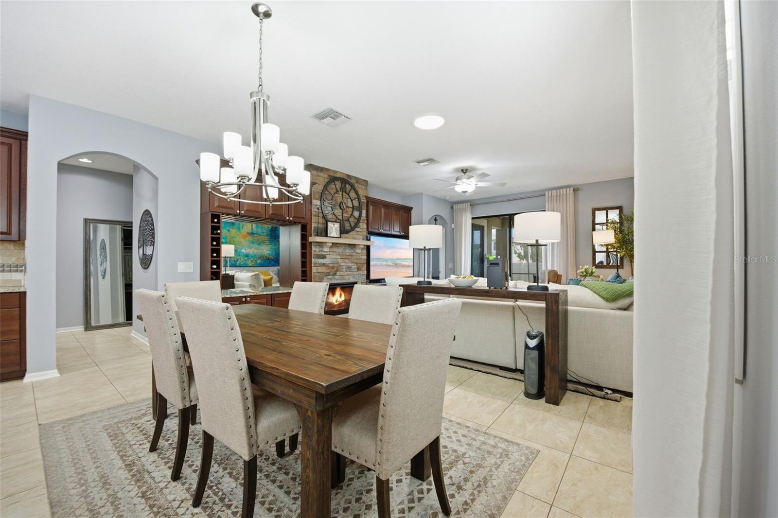 Image 18 of 61 For 11623 Palmetto Pine Street